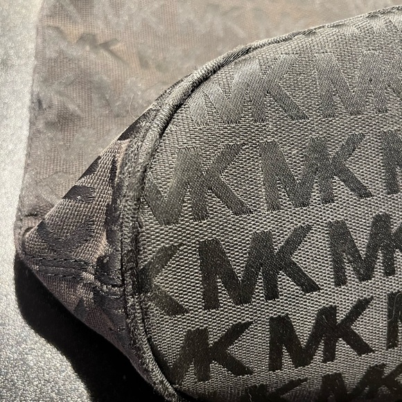 Michael Kors Black Gold Logo Tote Bag - Picture 8 of 11